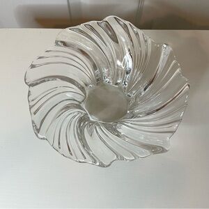 Glass decorative bowl